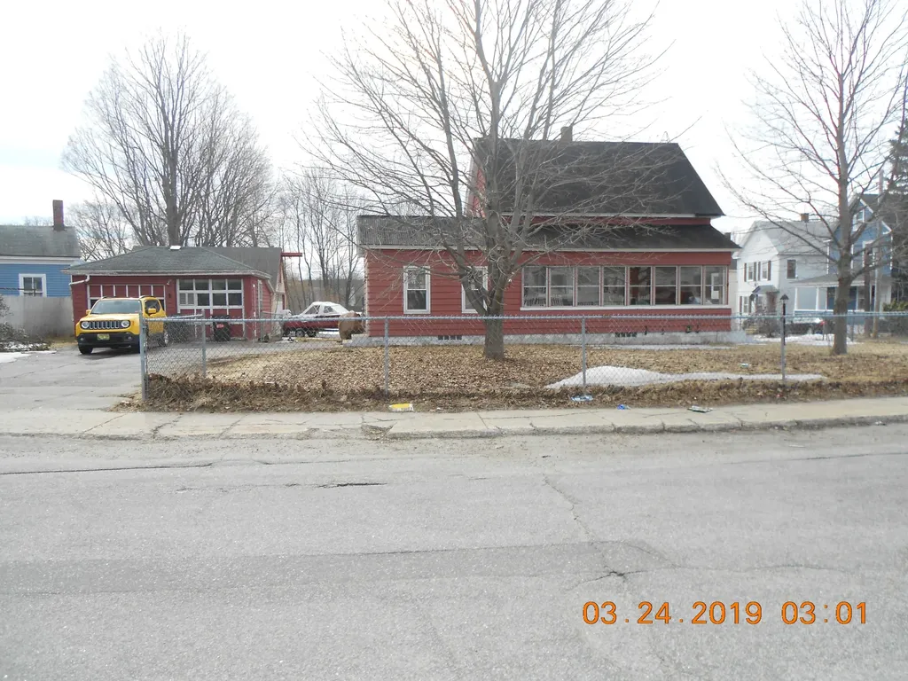 21 Hammond Street Sanford ME 04073