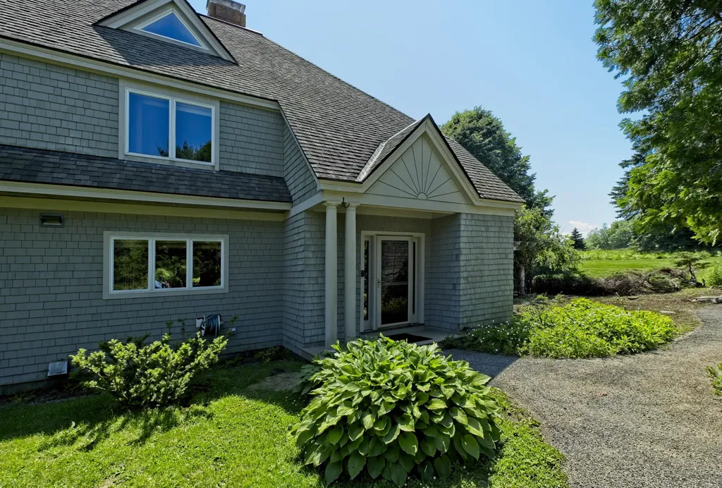 15 Eastward Rockport ME 04856
