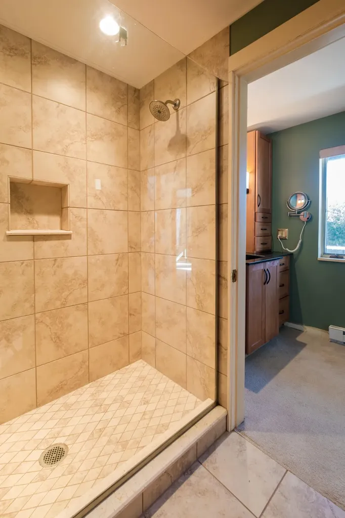15 Eastward Rockport ME 04856