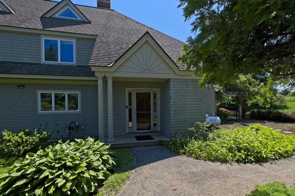 15 Eastward Rockport ME 04856