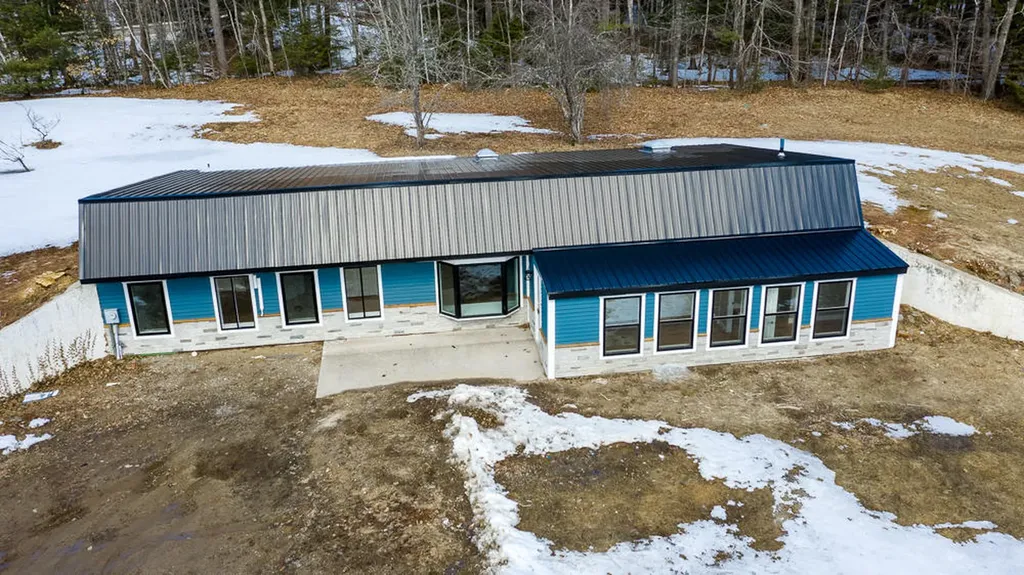 280 Valley Road North Berwick ME 03906