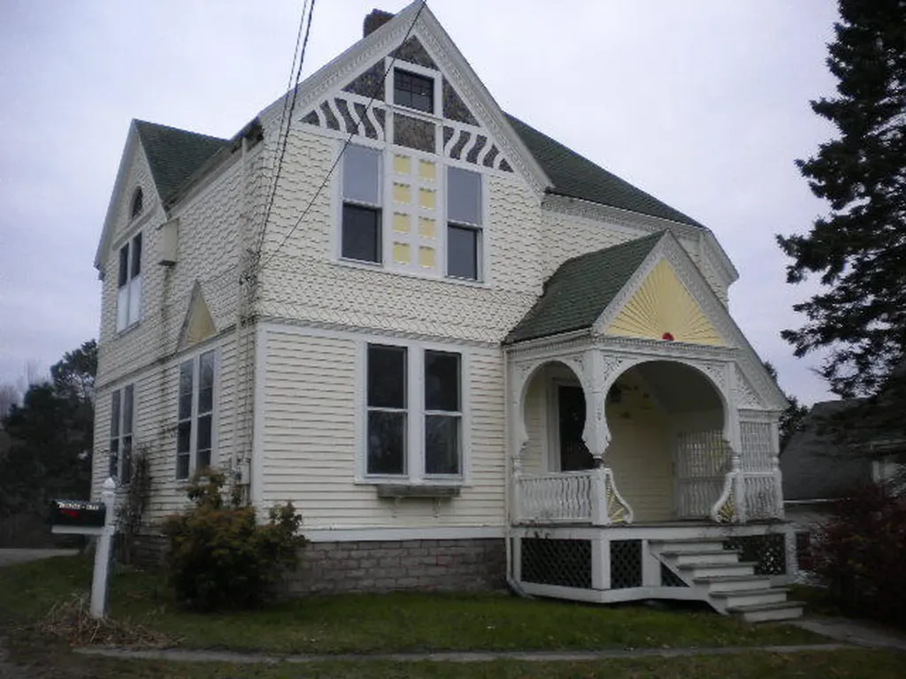 5 School Street Machias ME 04654