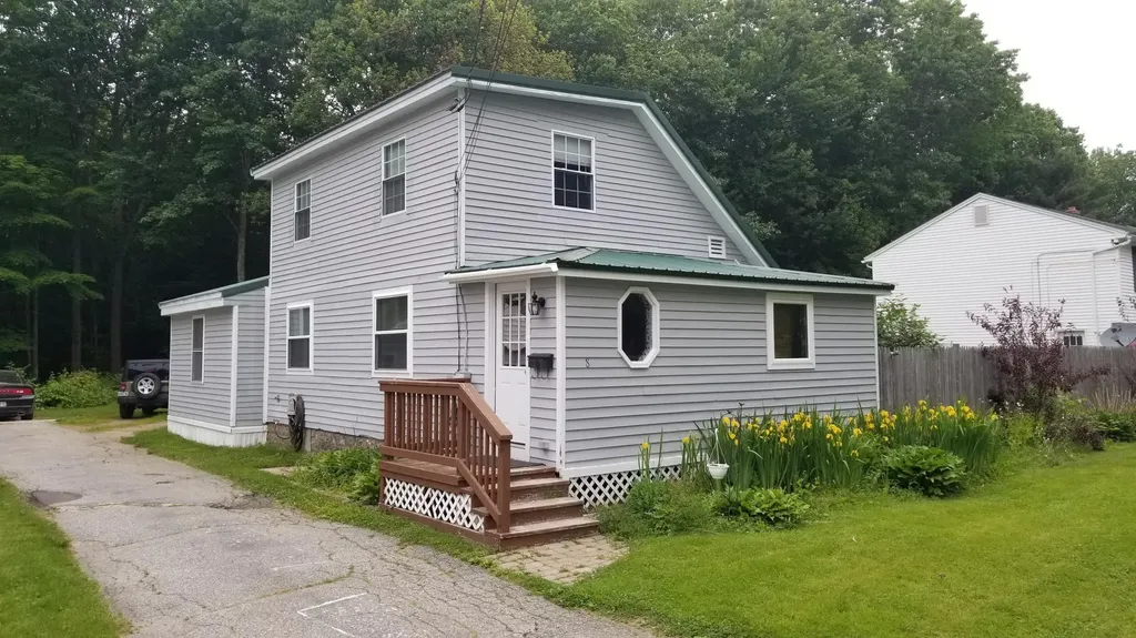8 Lyman Avenue Saco ME 04072