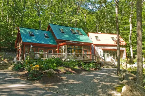 525 Molyneaux Road Camden ME 04843