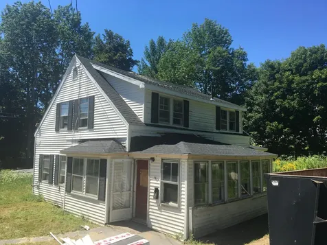 71 Greenville Street Farmingdale ME 04344