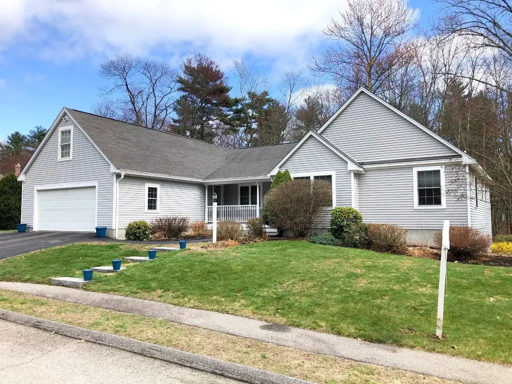 21 Northledge Terrace Falmouth ME 04105