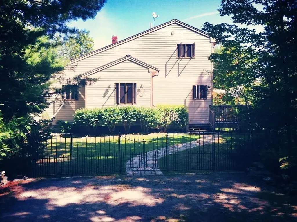 17 Greene Drive Holden ME 04429