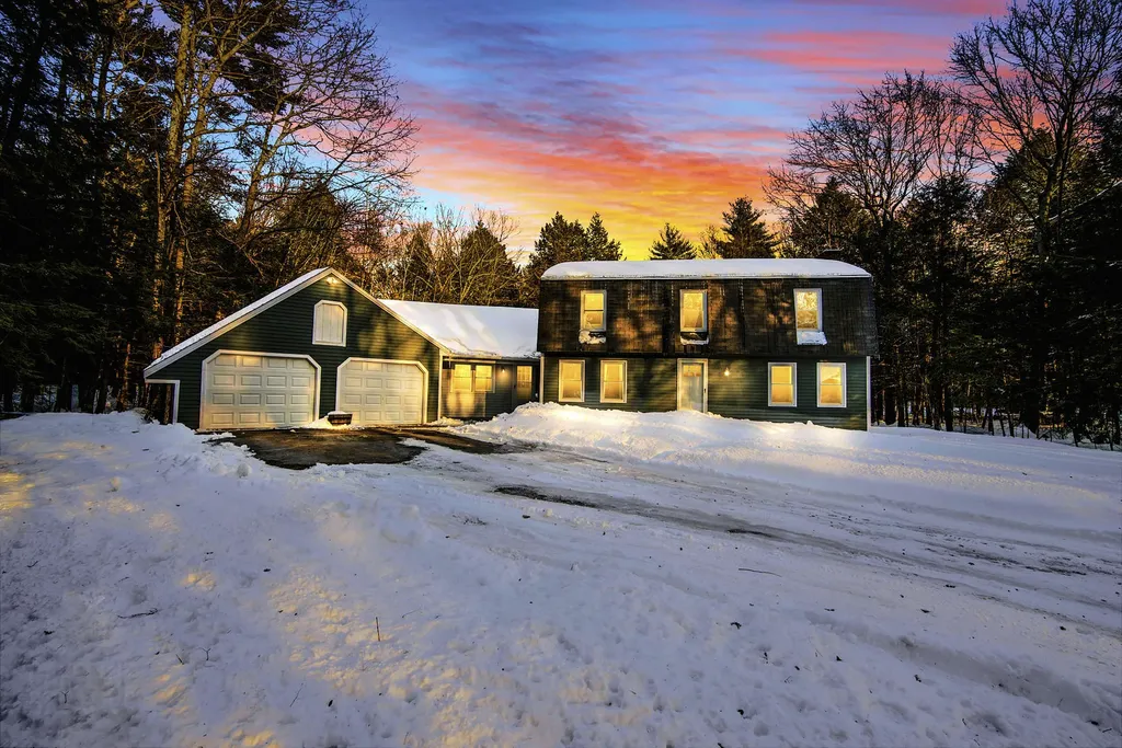 19 Hillcrest Road Windham ME 04062