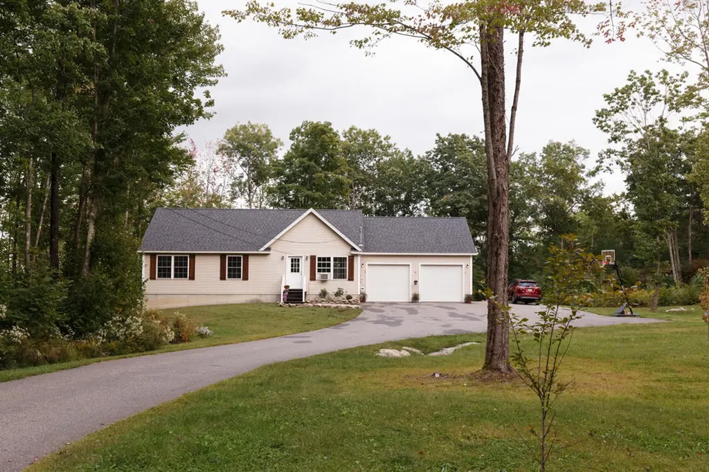 158 Oak Lane Dayton ME 04005