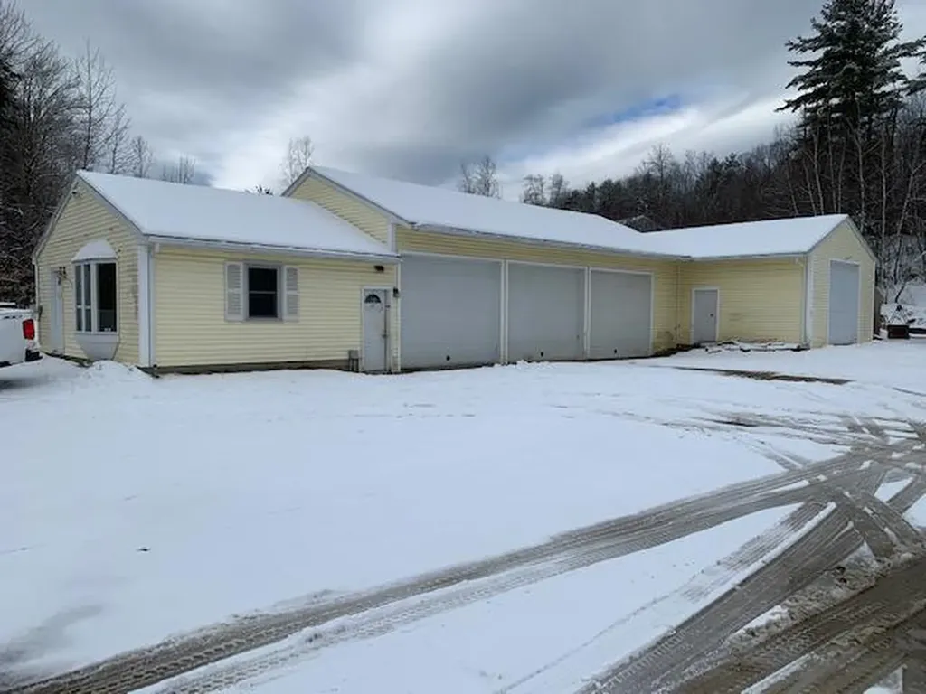 130 Portland Road Gray ME 04039