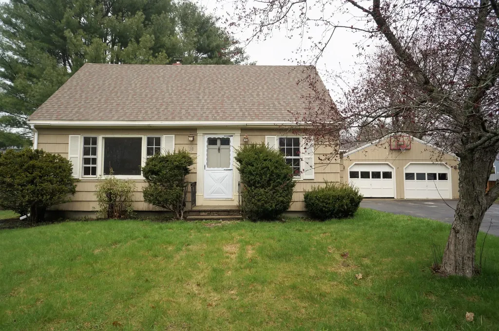28 Lester Drive Portland ME 04103
