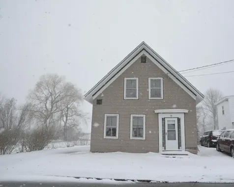 38 Beechwood Street Thomaston ME 04861