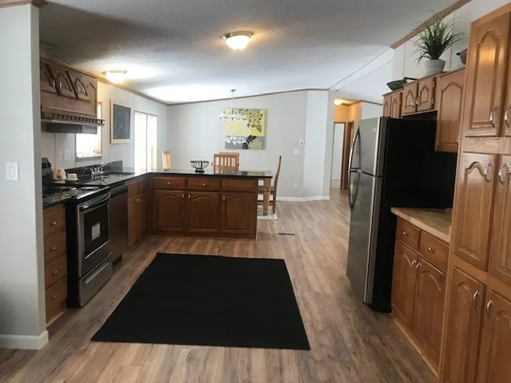 23 Callahan Road Oxford ME 04270