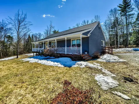 46 Red Cedar Run West Gardiner ME 04345