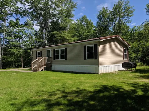 75 Indian Lake Drive Lebanon ME 04027