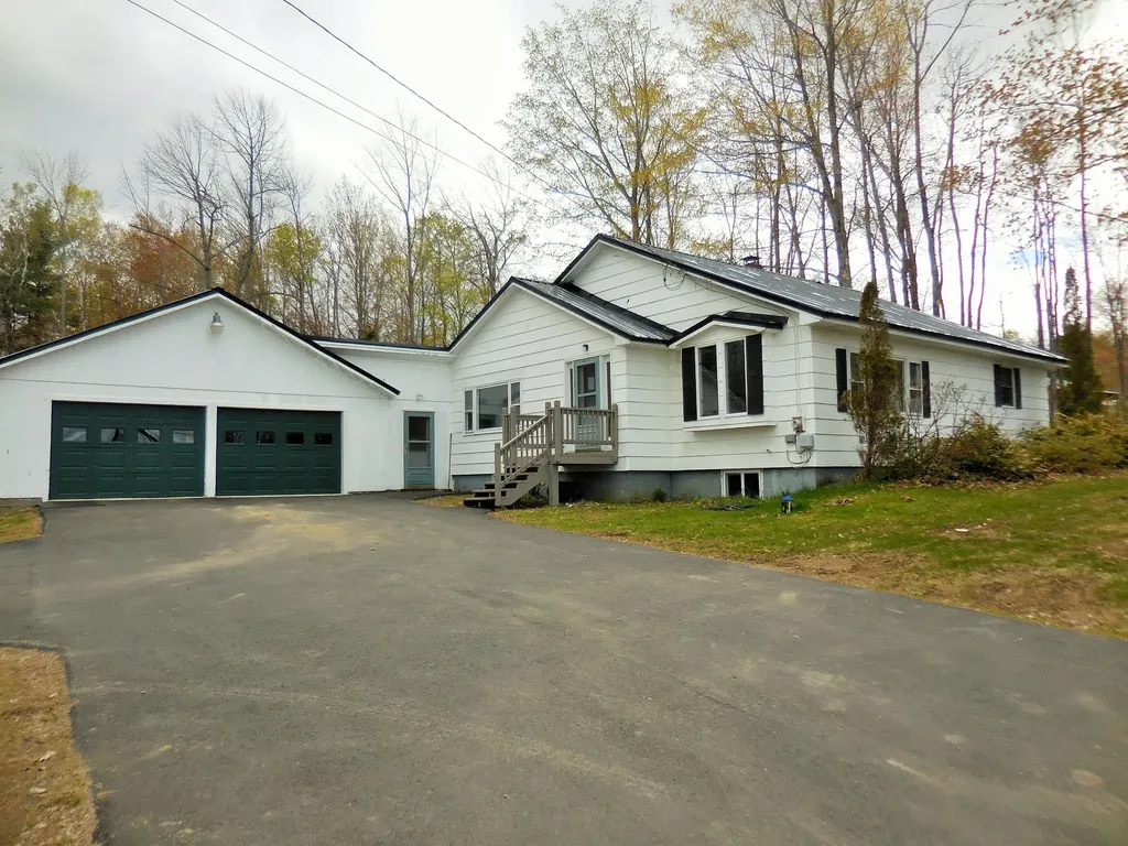 1412 Main Road Carmel ME 04419