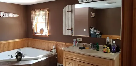 46 Crescent Circle Surry ME 04684