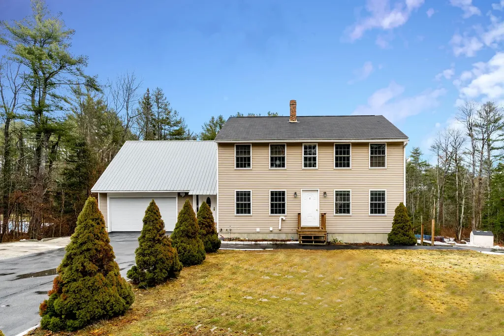 8 Connemara Creek Windham ME 04062