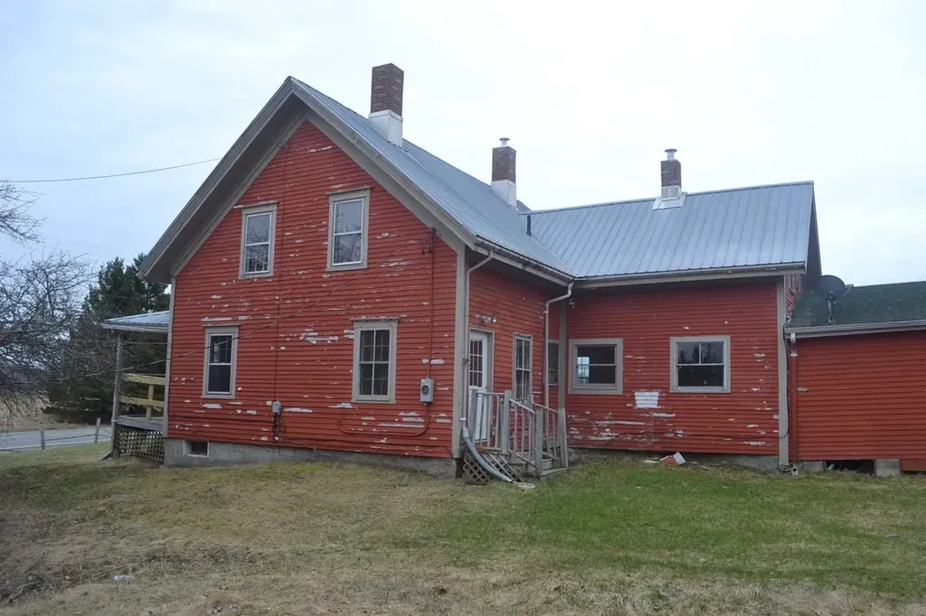 394 N Main Street Milbridge ME 04658