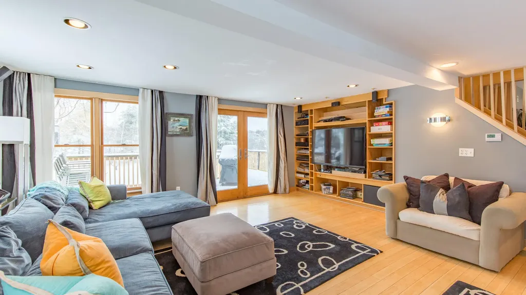 166 East Elm Street Yarmouth ME 04096
