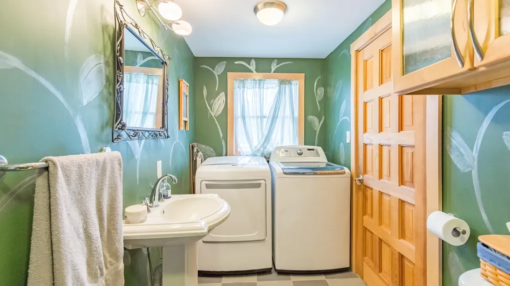 166 East Elm Street Yarmouth ME 04096