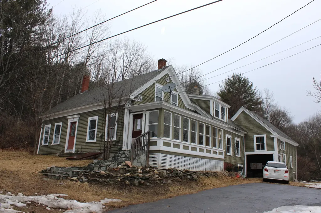 15 Hatch Road Auburn ME 04210