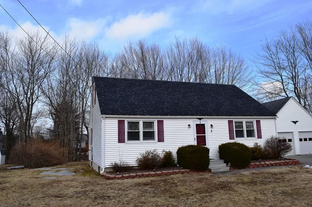 5 Mcdonald Avenue Ellsworth ME 04605
