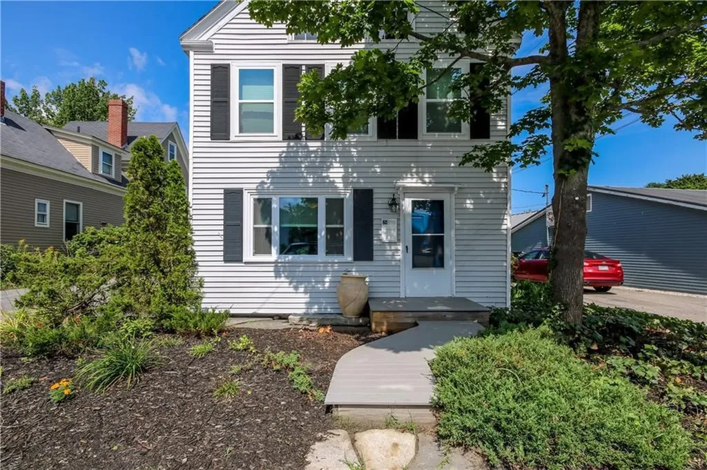 305 Main Street Yarmouth ME 04096