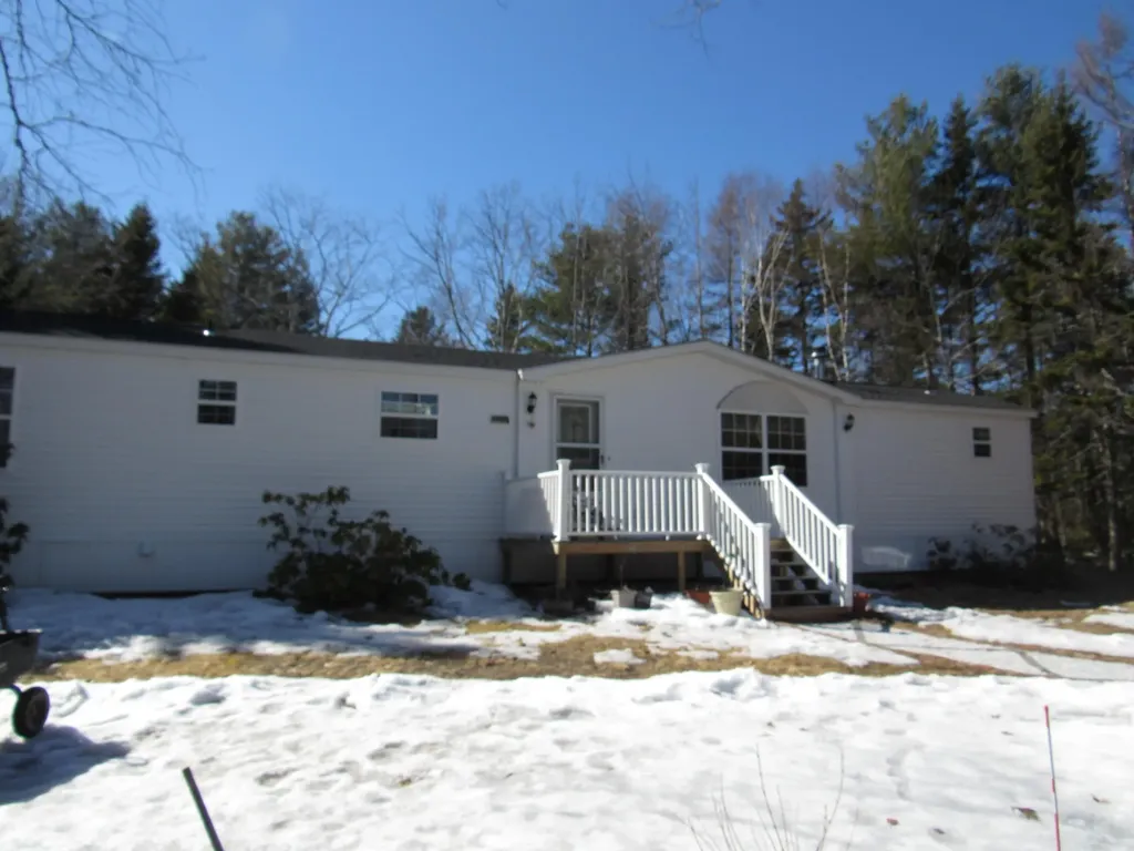 2035 Bayside Road Trenton ME 04605