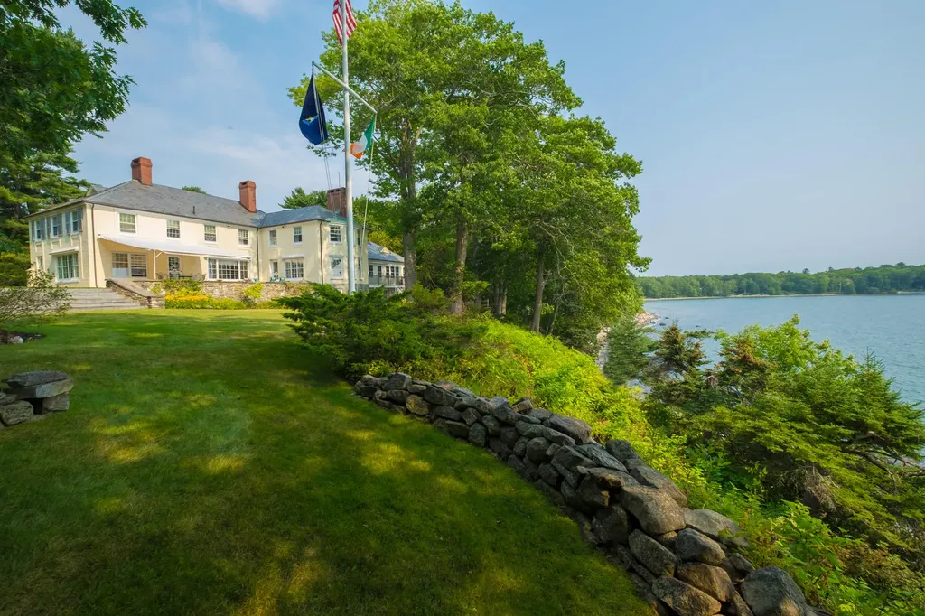 26 Harbor Road Camden ME 04843