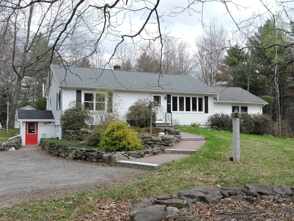 7 Deer Hill South Standish ME 04084
