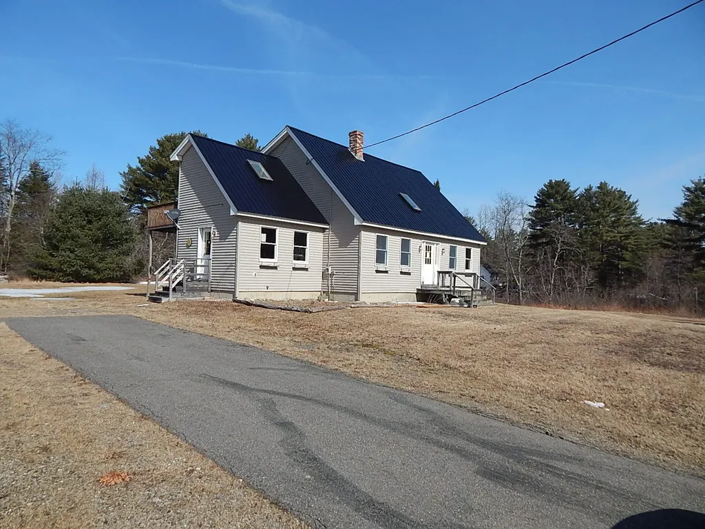 59 Vanner Road Washington ME 04574