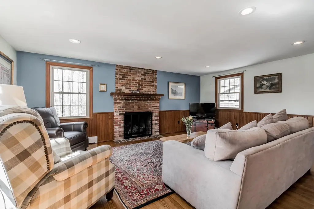 15 Cedarbrook Way Lyman ME 04002