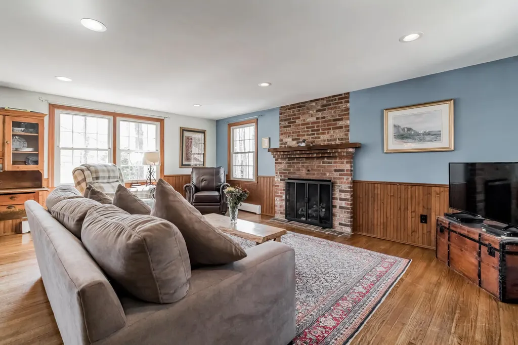15 Cedarbrook Way Lyman ME 04002