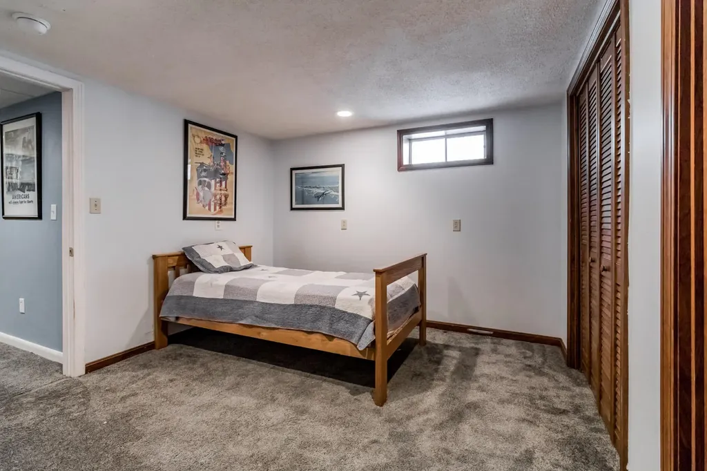 15 Cedarbrook Way Lyman ME 04002