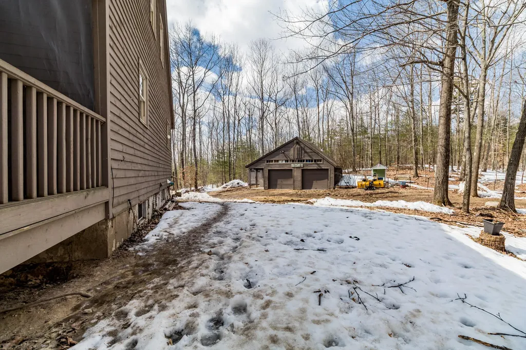 15 Cedarbrook Way Lyman ME 04002