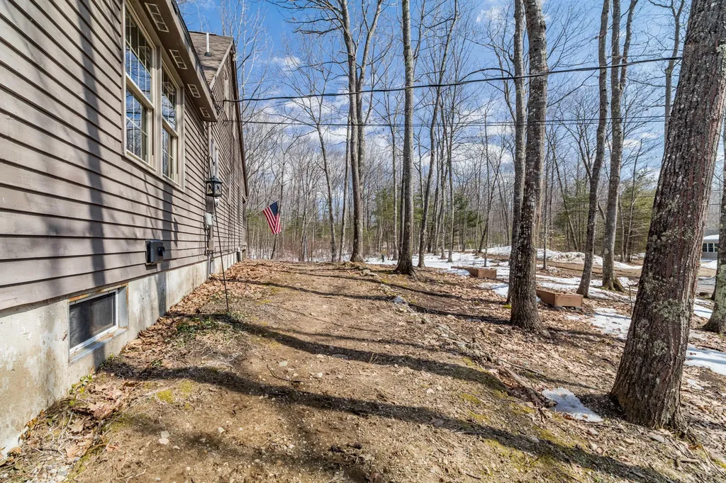 15 Cedarbrook Way Lyman ME 04002