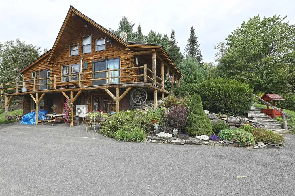 131 Middle Road Fairfield ME 04937