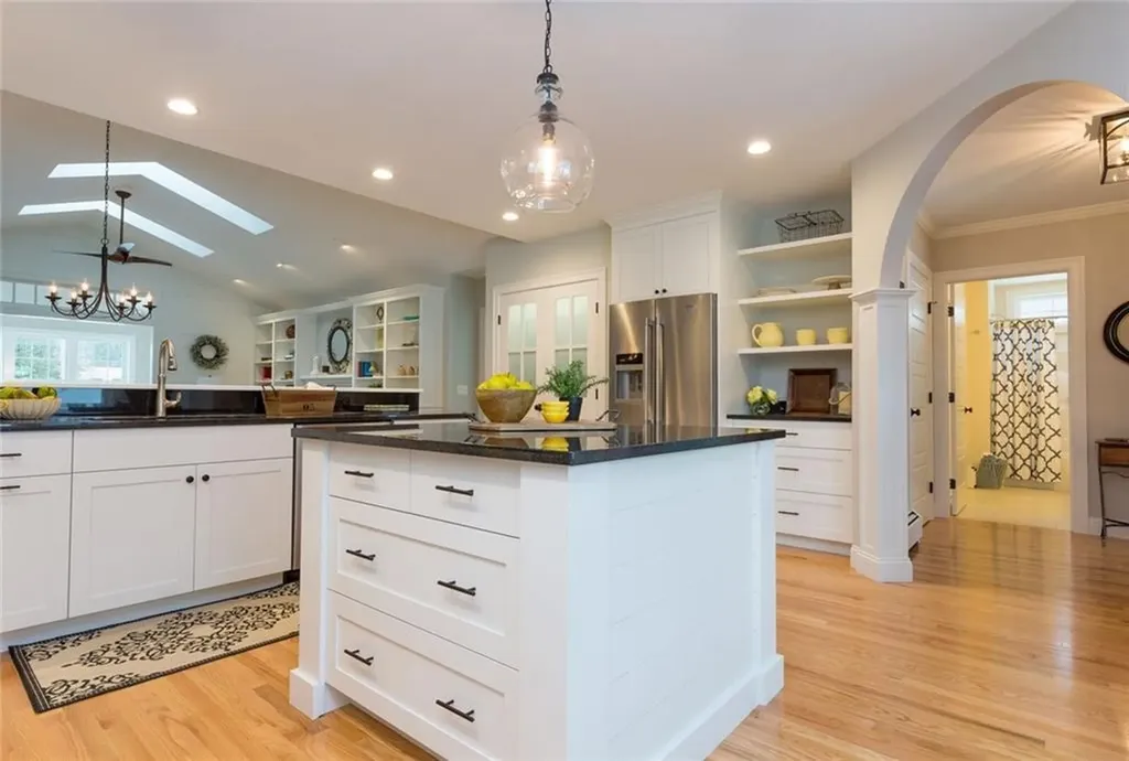 18 Maxwell Woods Drive Cape Elizabeth ME 04107