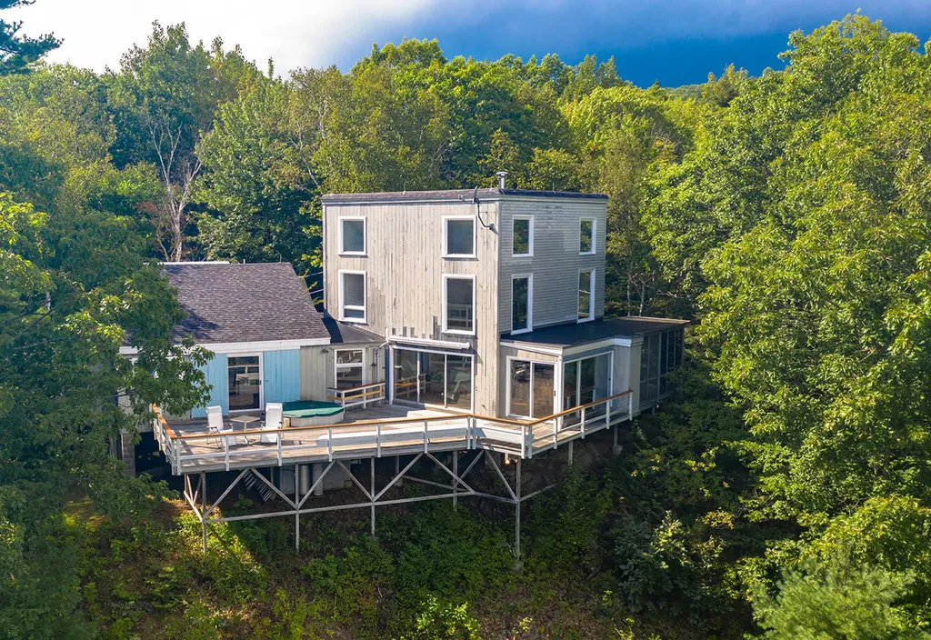 53 Fullington Road Lincolnville ME 04849