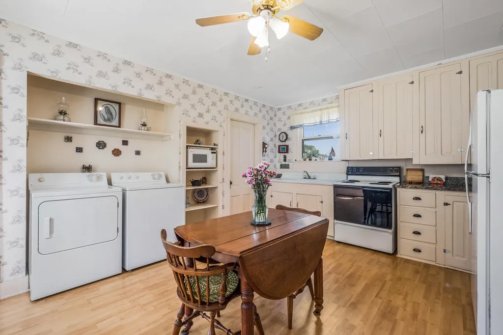 1129 Union Road Appleton ME 04862