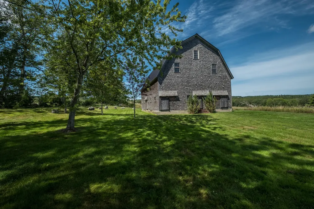 1129 Union Road Appleton ME 04862