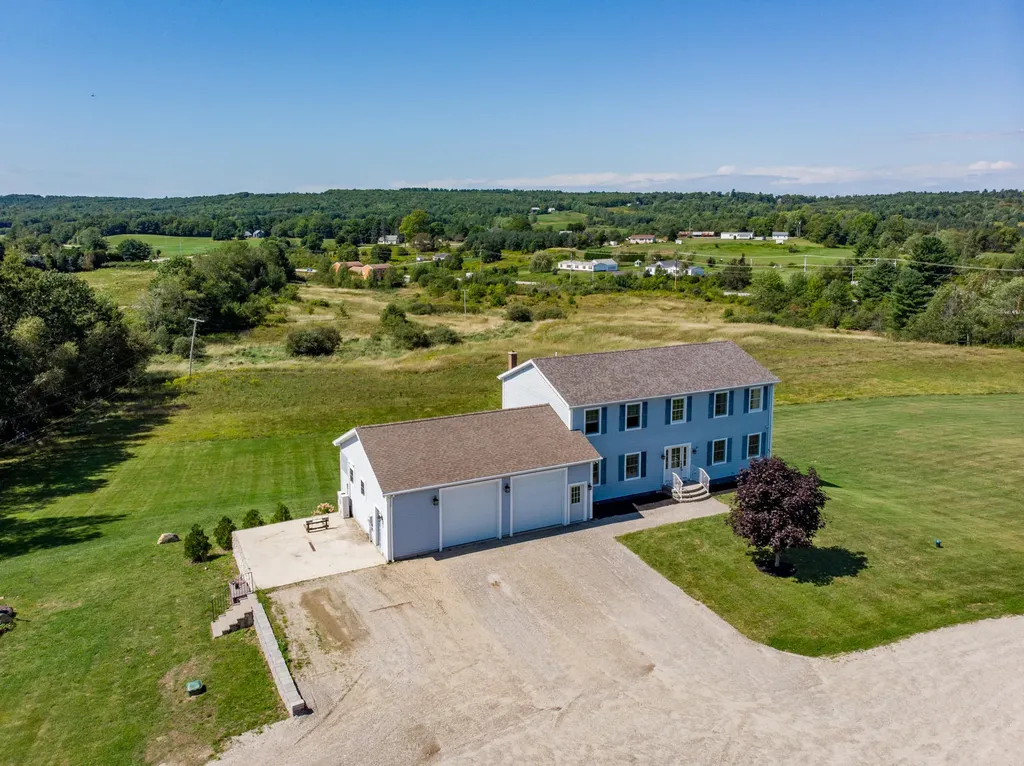 27 Tucci Road Wales ME 04280