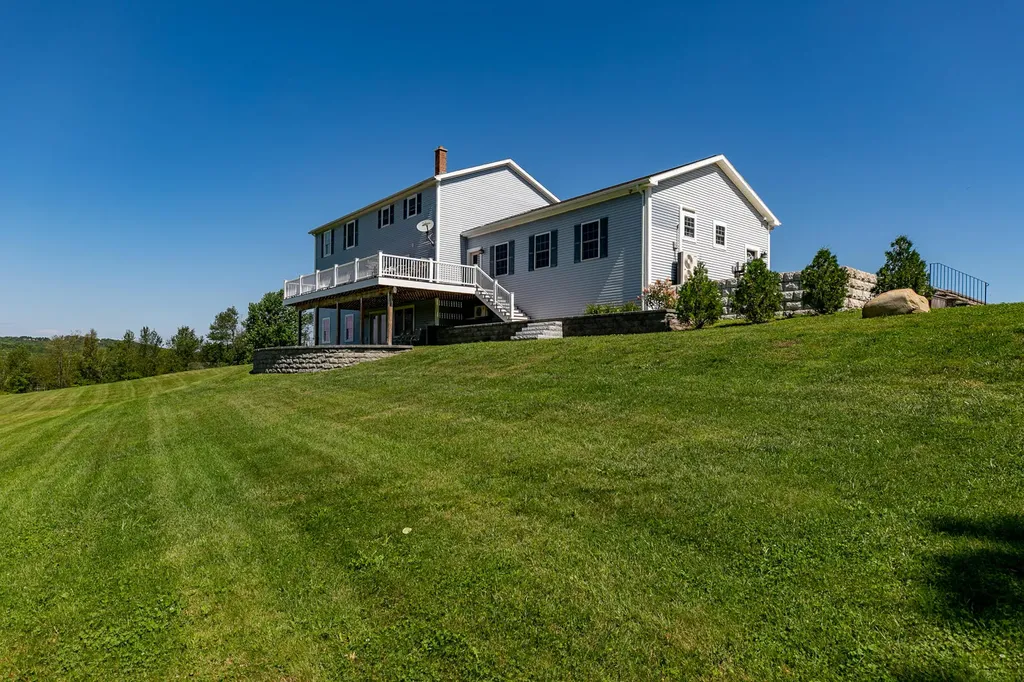 27 Tucci Road Wales ME 04280