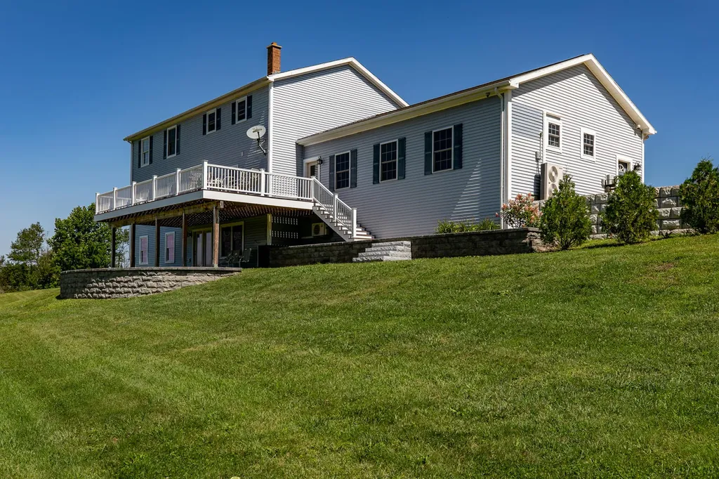 27 Tucci Road Wales ME 04280