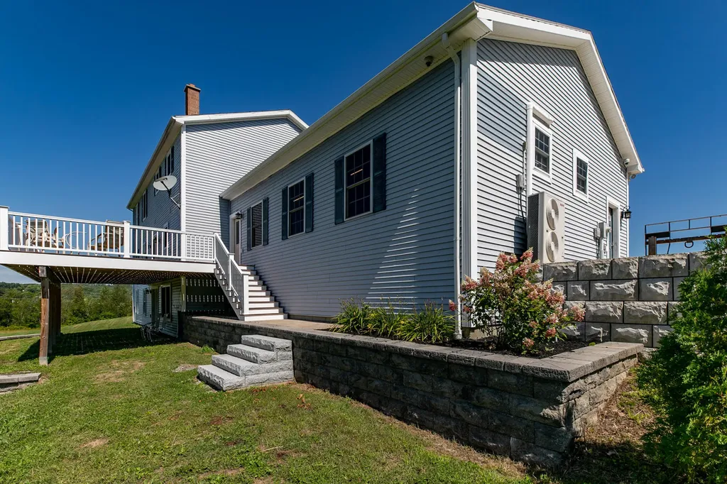 27 Tucci Road Wales ME 04280
