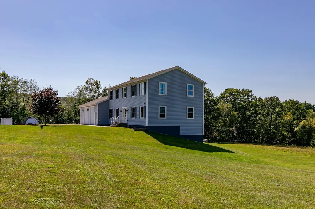 27 Tucci Road Wales ME 04280