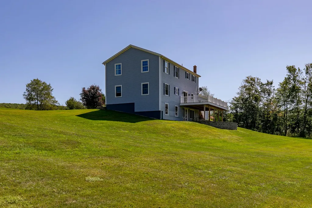 27 Tucci Road Wales ME 04280