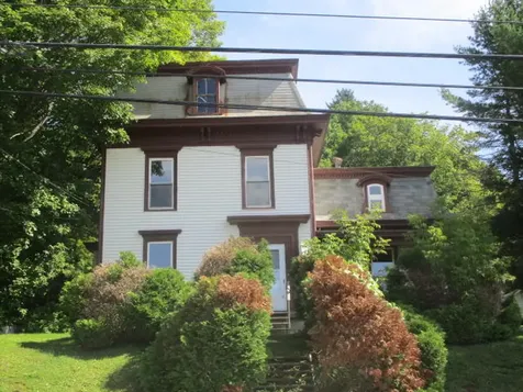 37 Pleasant Street Dexter ME 04930