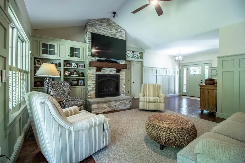 54 Summit Road Gray ME 04039
